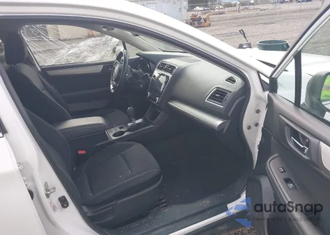 2019 Subaru Outback 2.5I Premium из США, поврежденный, VIN 4S4BSAFC1K3364208